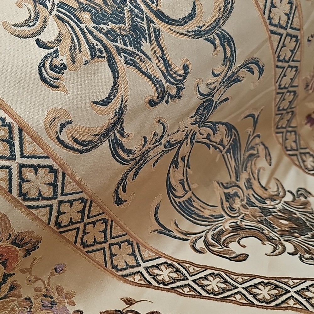Beautiful  high grade fabric  5yds